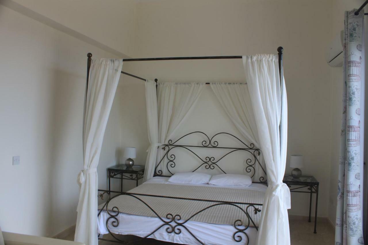 Martika Luxury Villa Agia Marina  Exterior photo